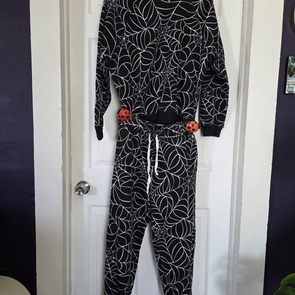 Spiderweb Sweat Set - Picture 4 of 4